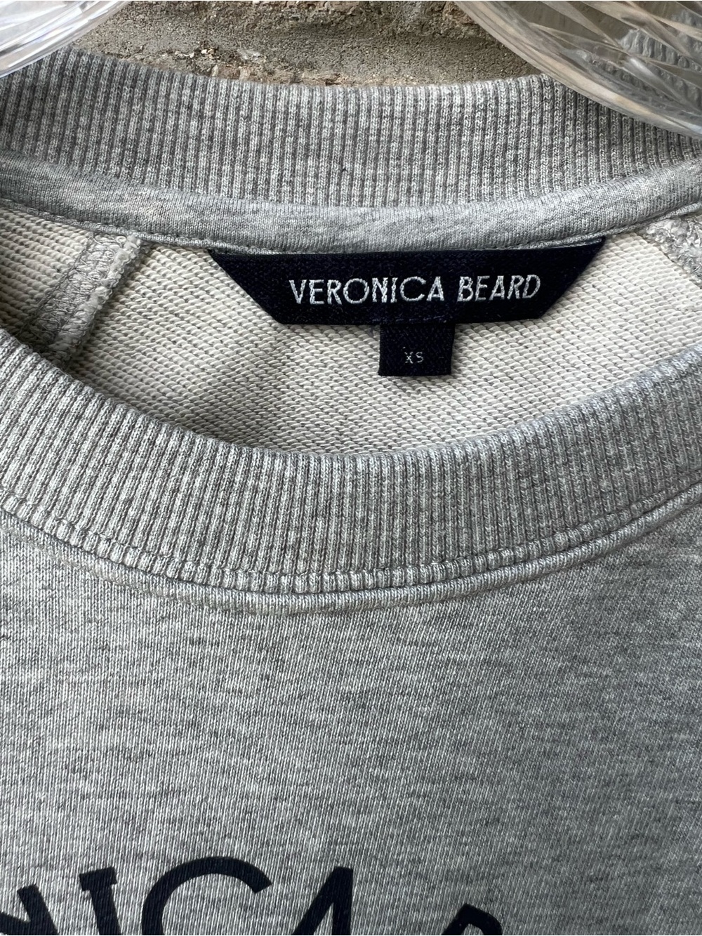 VERONICA BEARD
Beaumont Logo Sweatshirt In Heather Grey - Picture 2 of 6